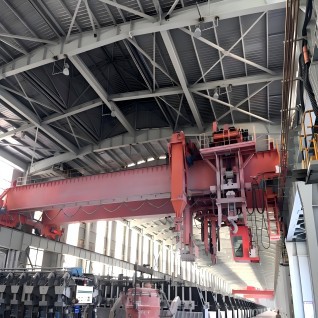 ইলেক্ট্রোলাইটিক অ্যালুমিনিয়াম মাল্টিফাংশনাল ওভারহেড ক্রেন